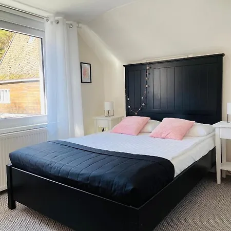 Kameralny Pokój Dla Dwojga Ze Wspólną łazienką Dla Dwóch Pokoi Apartament